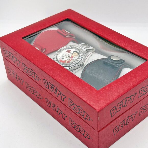 Betty Boop Watch set with 3 leather bands, New in Box - NEW BATTERY - Picture 7 of 7